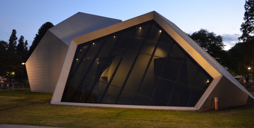 PABELLON DEL CIELO Y DE LA TIERRA – PARQUE DE LAS TEJAS